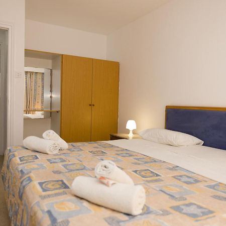 Alecos Hotel Apartments Paphos Eksteriør billede