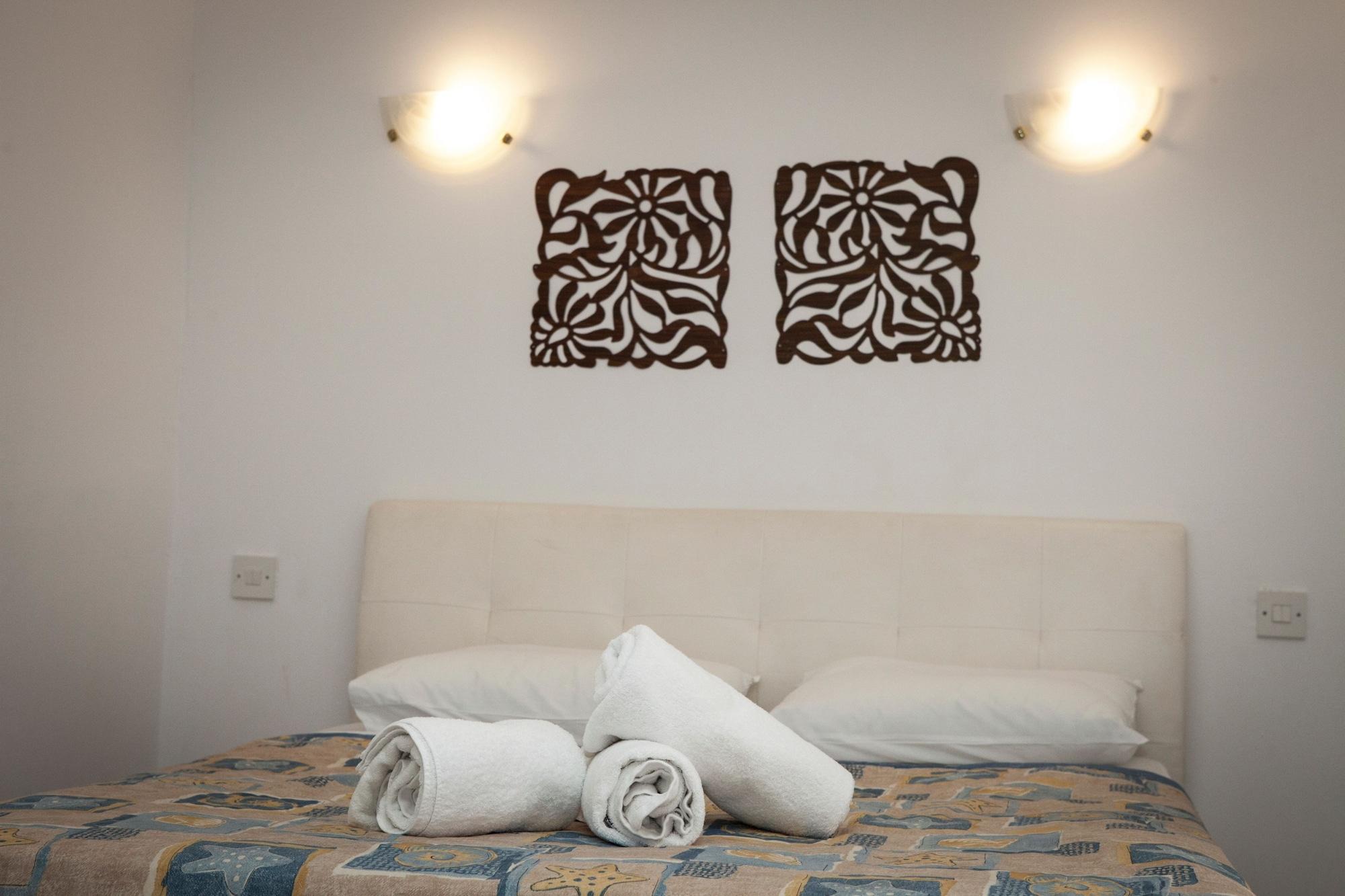 Alecos Hotel Apartments Paphos Eksteriør billede