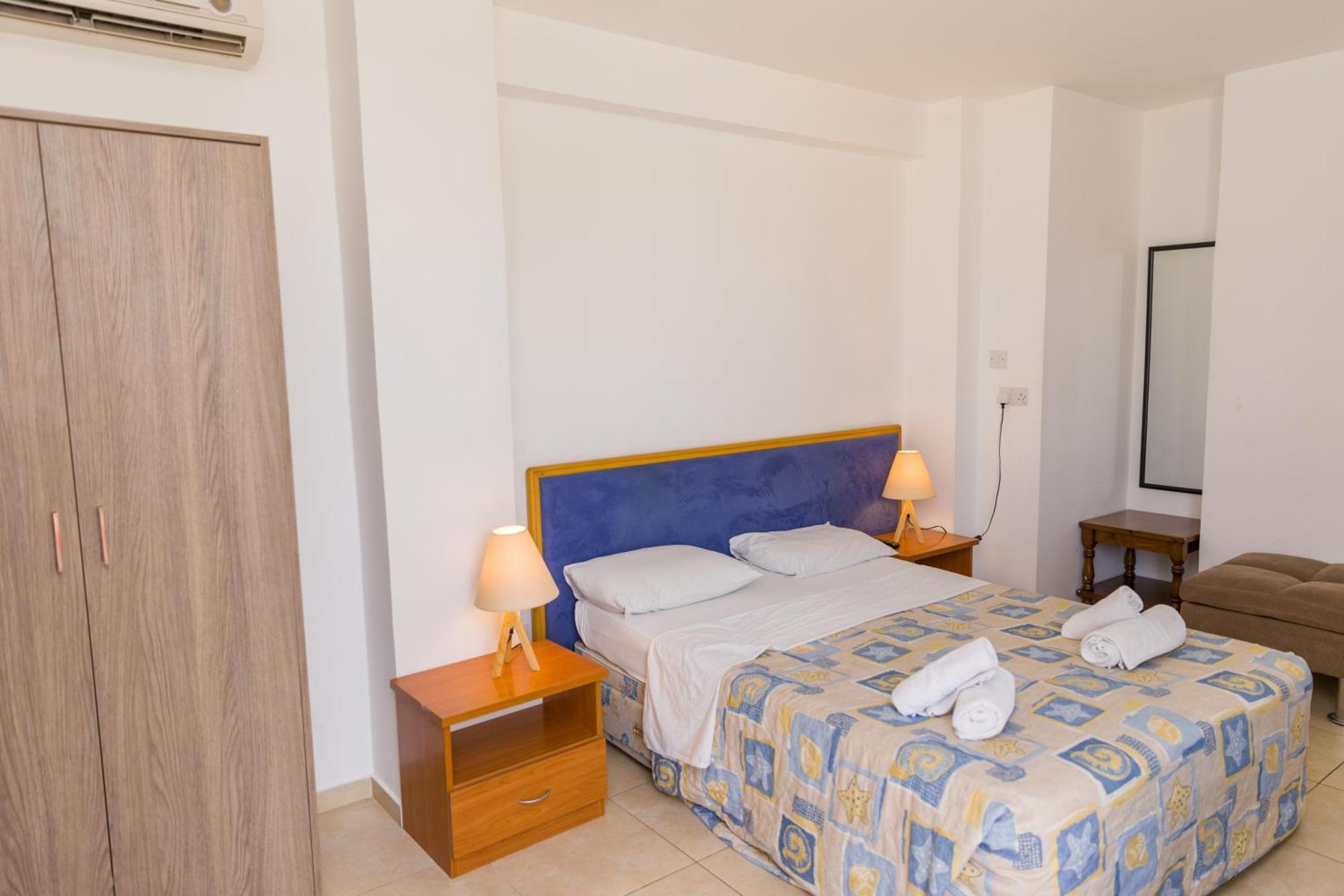 Alecos Hotel Apartments Paphos Eksteriør billede