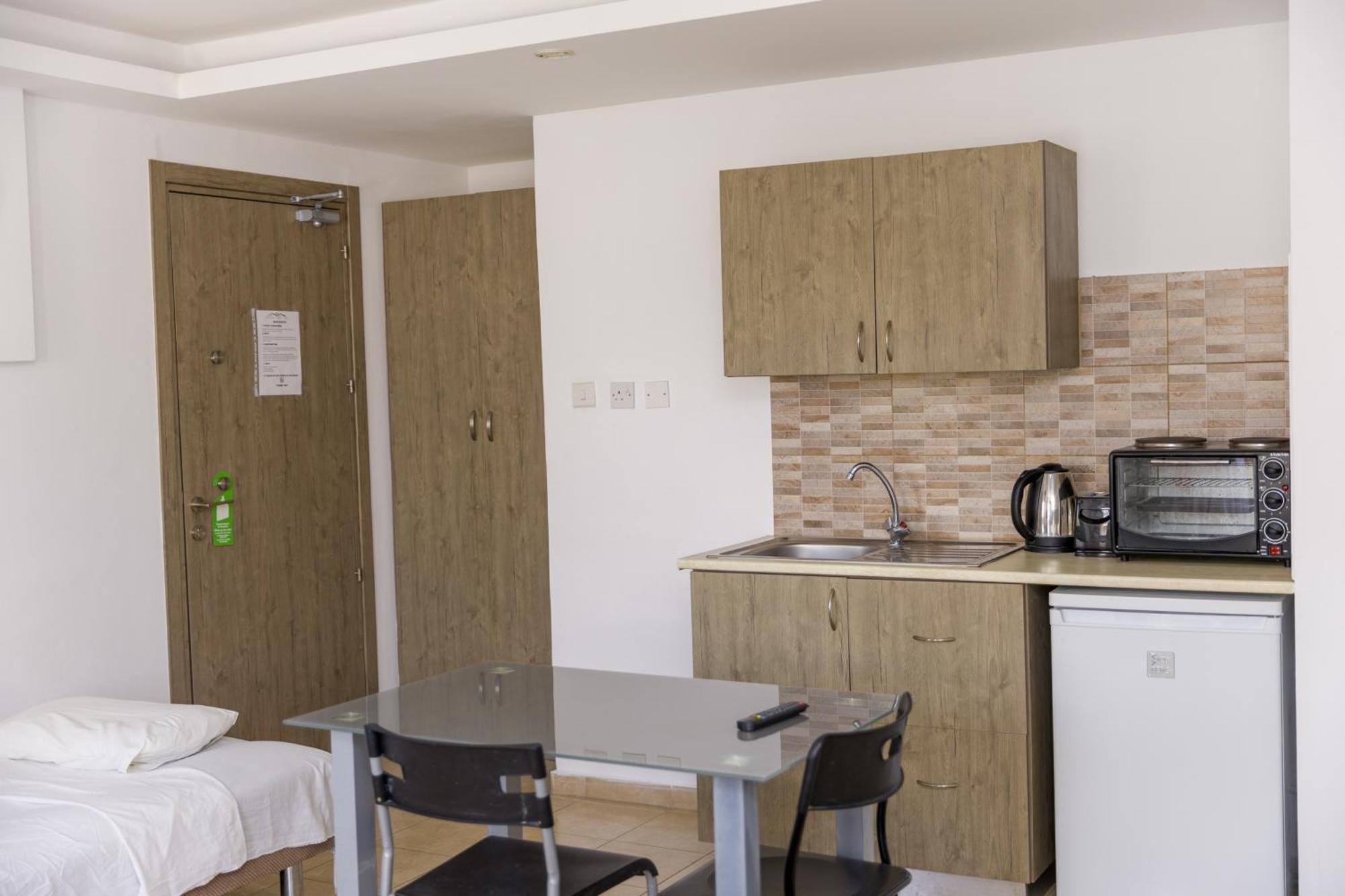 Alecos Hotel Apartments Paphos Eksteriør billede