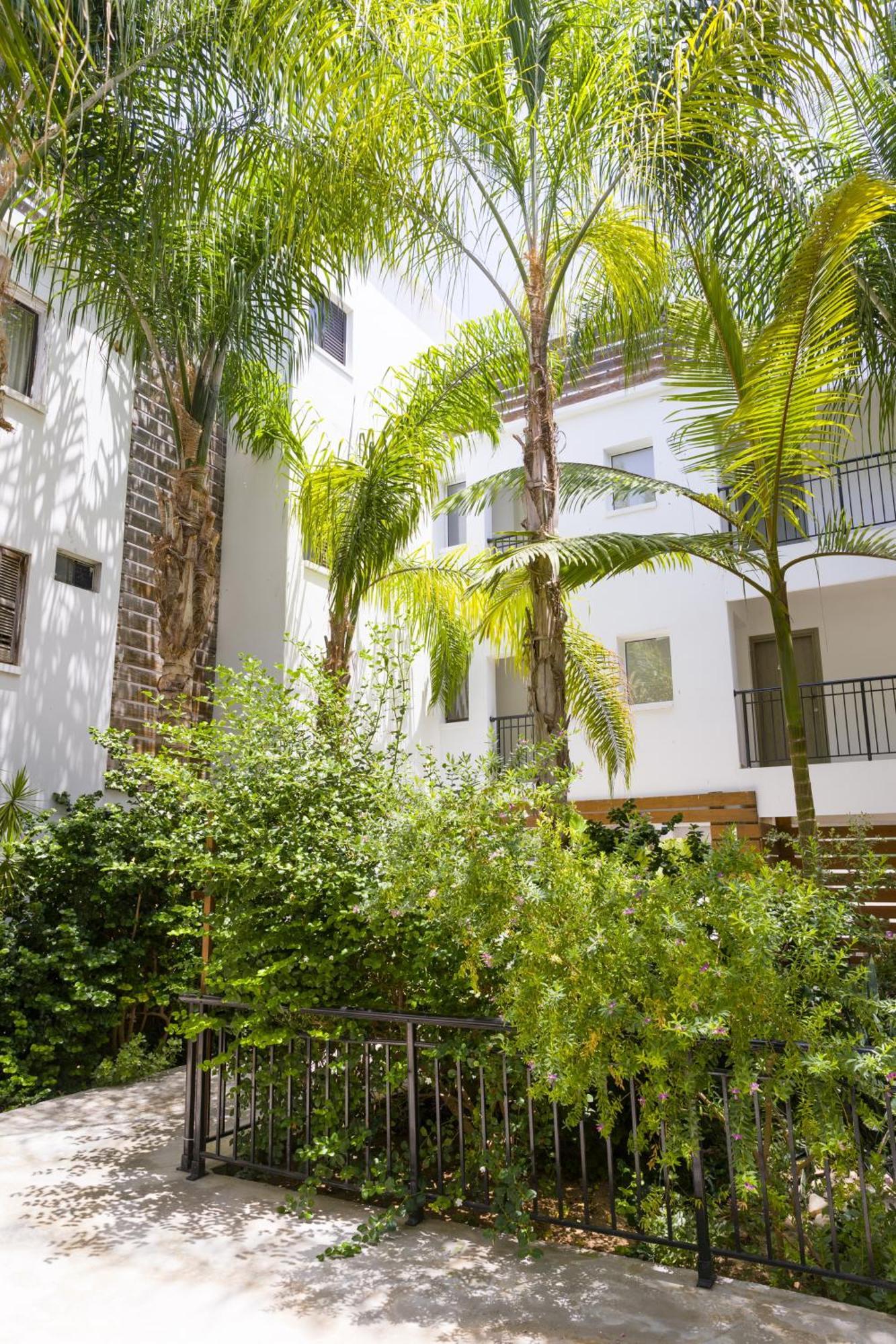 Alecos Hotel Apartments Paphos Eksteriør billede