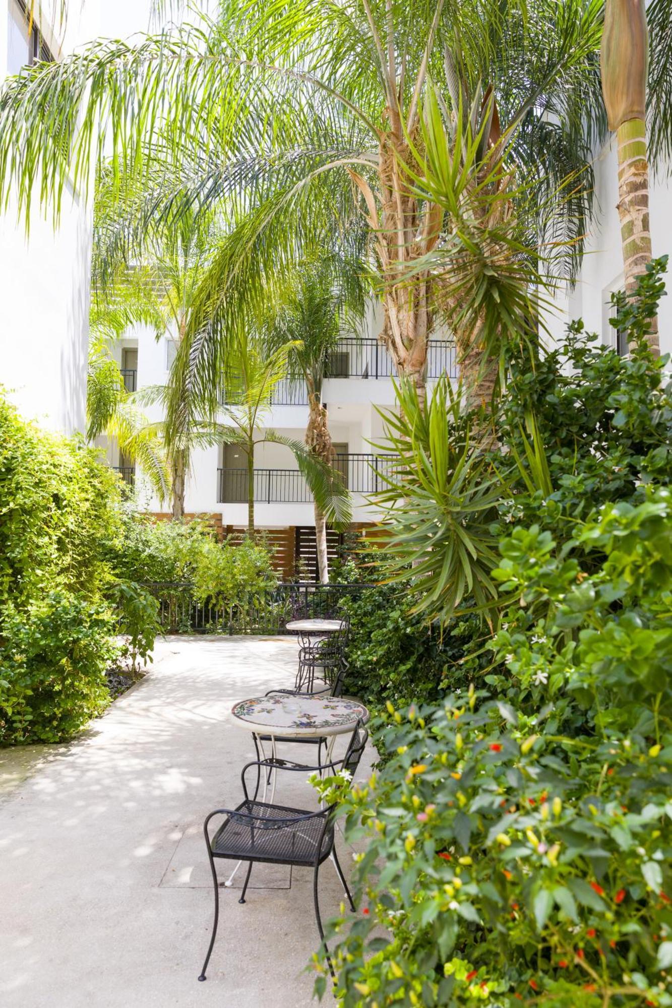 Alecos Hotel Apartments Paphos Eksteriør billede