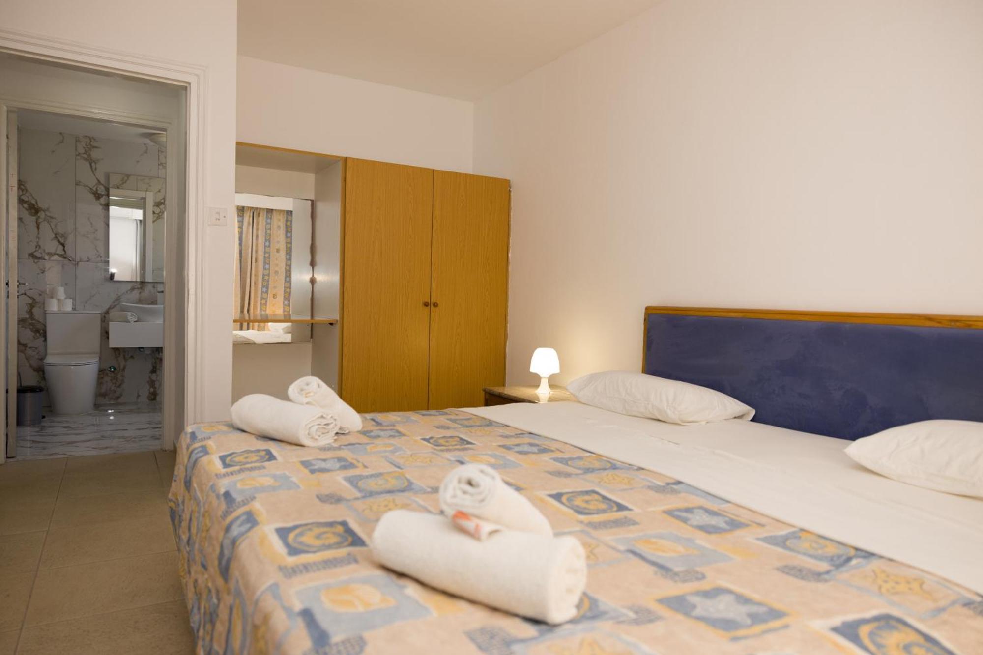 Alecos Hotel Apartments Paphos Eksteriør billede